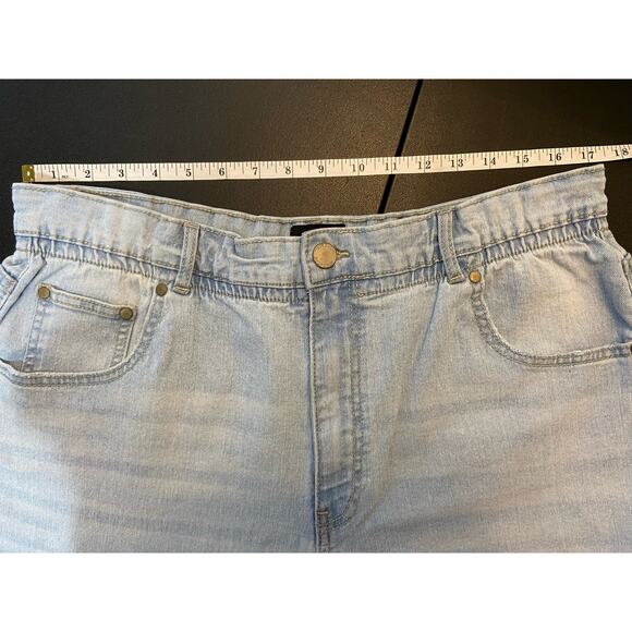 Vintage Jordache High Rise Crop Jeans Womens XXL Light Wash Blue Stretch Pockets - Picture 7 of 15